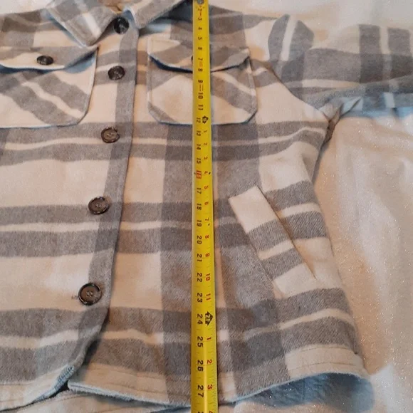 Ashley by 26 International Alternative Wool Blend Sz M Grey and White Shacket - Picture 8 of 8